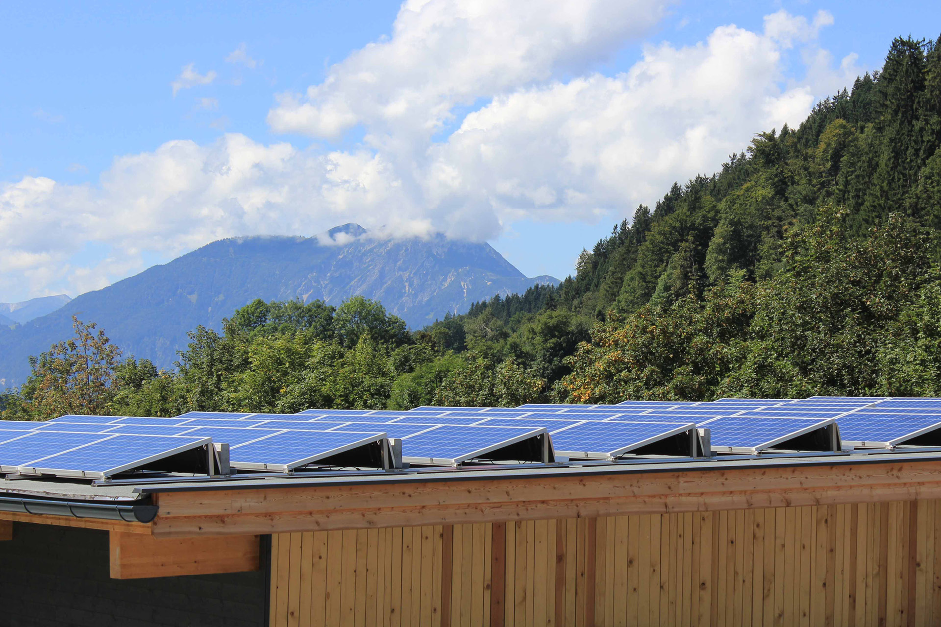 Tischlerei-Decker-Neuigkeiten-Umwelt-Photovoltaik-Dach