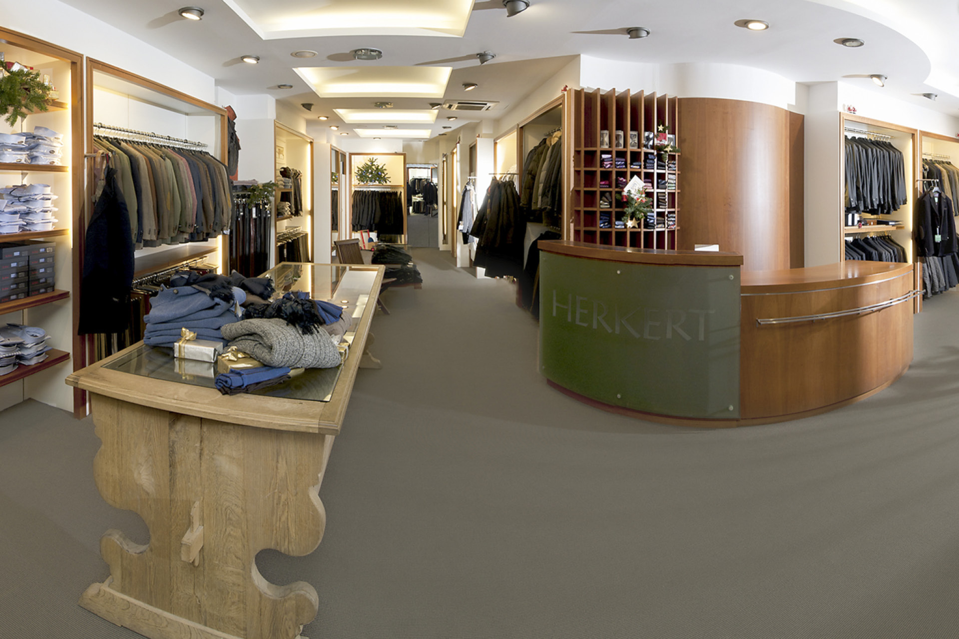 tischlerei-decker-meisterbetrieb-tirol-herkert-shop-interior